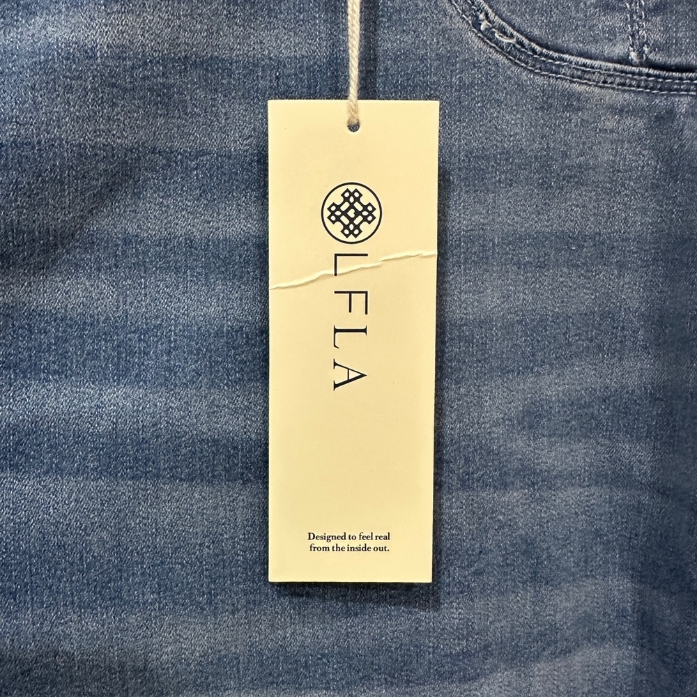 Laurie Felt Silky Denim Jeans - Picture 5 of 10